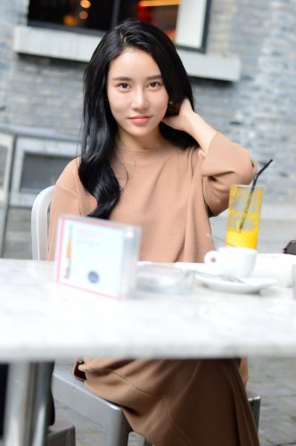 肆似流年终若雨